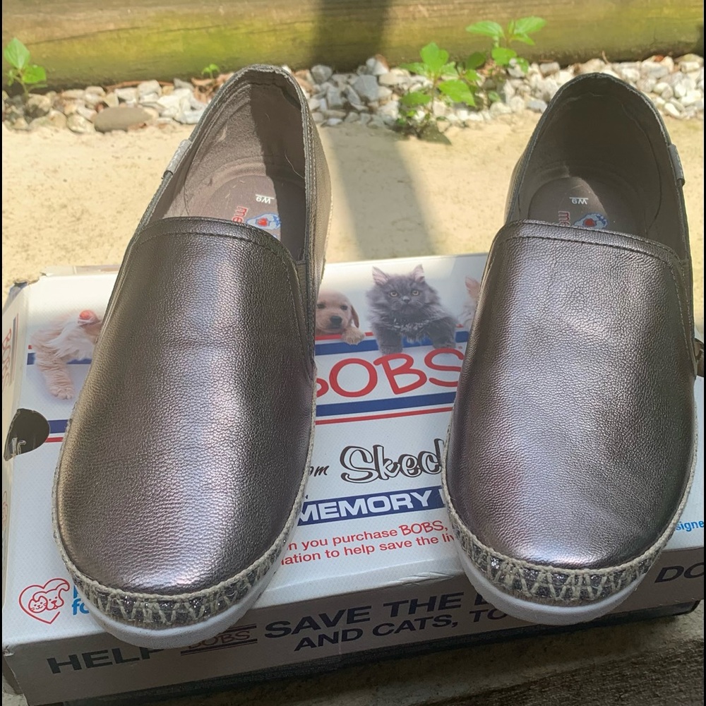 New Size 9 Bob’s Skecher Sliver Casual Shoes